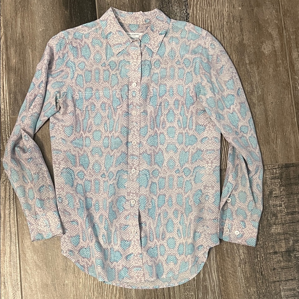 Equipment blue and lavender snake skin silk blouse size X-Small